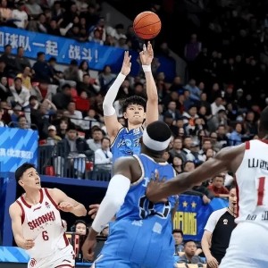 曾凡博腰伤麻烦了！归期待定，顺便恢复手指伤势，许利民压力山大