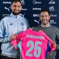 门将强援！曼城社媒晒多纳鲁马亮相照片：他来了